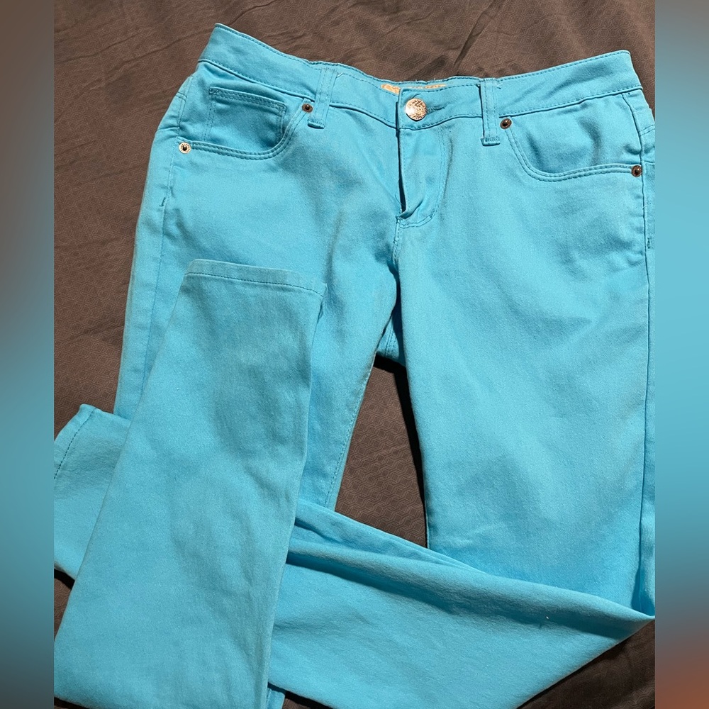 Blue Skinny Jeans - sooooo cute!!!!